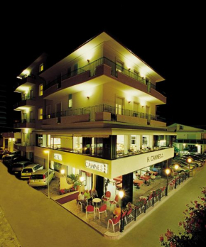 Гостиница Hotel Cannes  Беллариа-Иджеа Марина